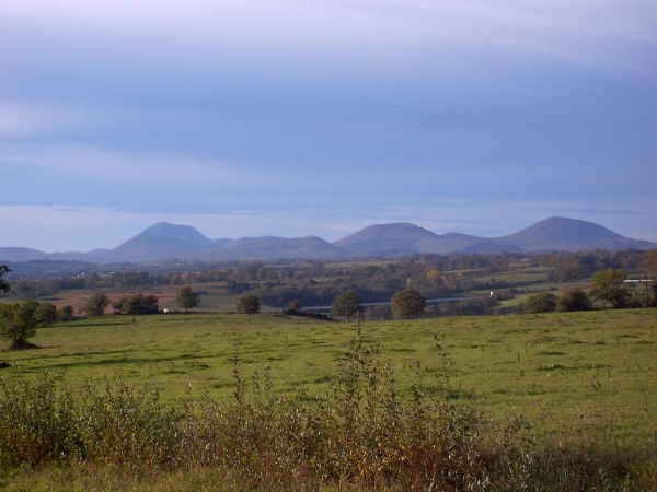 Chaîne des Puys et terres La Chaize - Teilhède