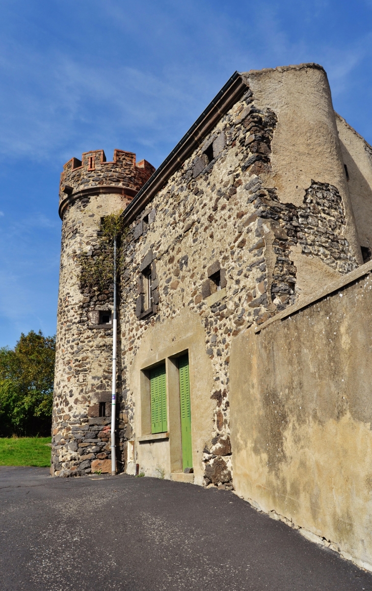 Enceinte de l'église Notre-Dame de Ronzieres - Tourzel-Ronzières