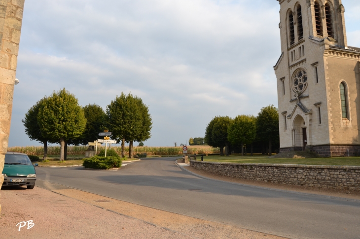 +Eglise Saint-Jean-Baptiste Saint-Julien - Vensat