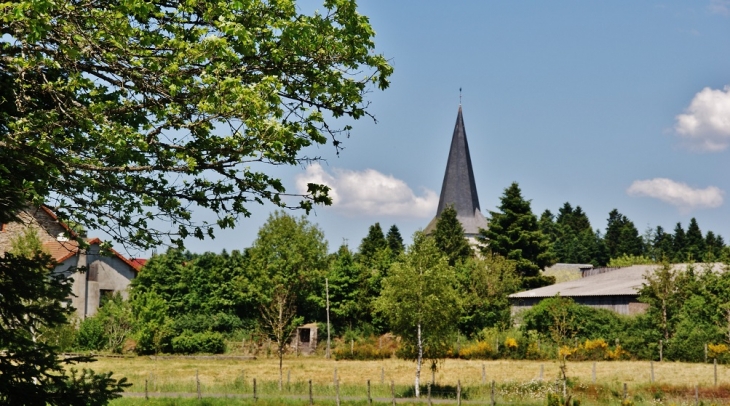 Le Village - Verneugheol