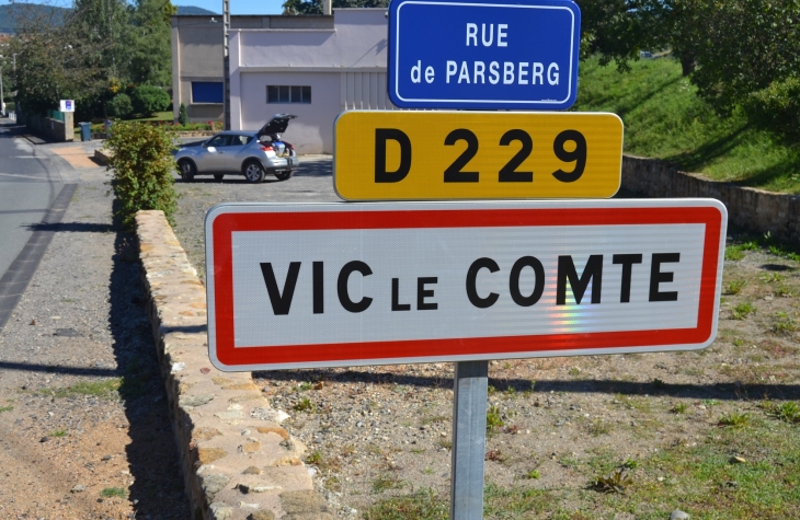  - Vic-le-Comte