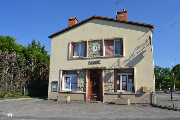 Mairie - Villeneuve-les-Cerfs