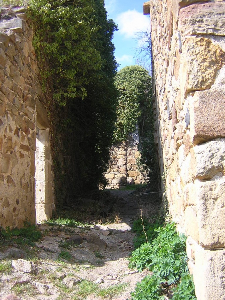 Vieille ruelle d'Yronde - Yronde-et-Buron