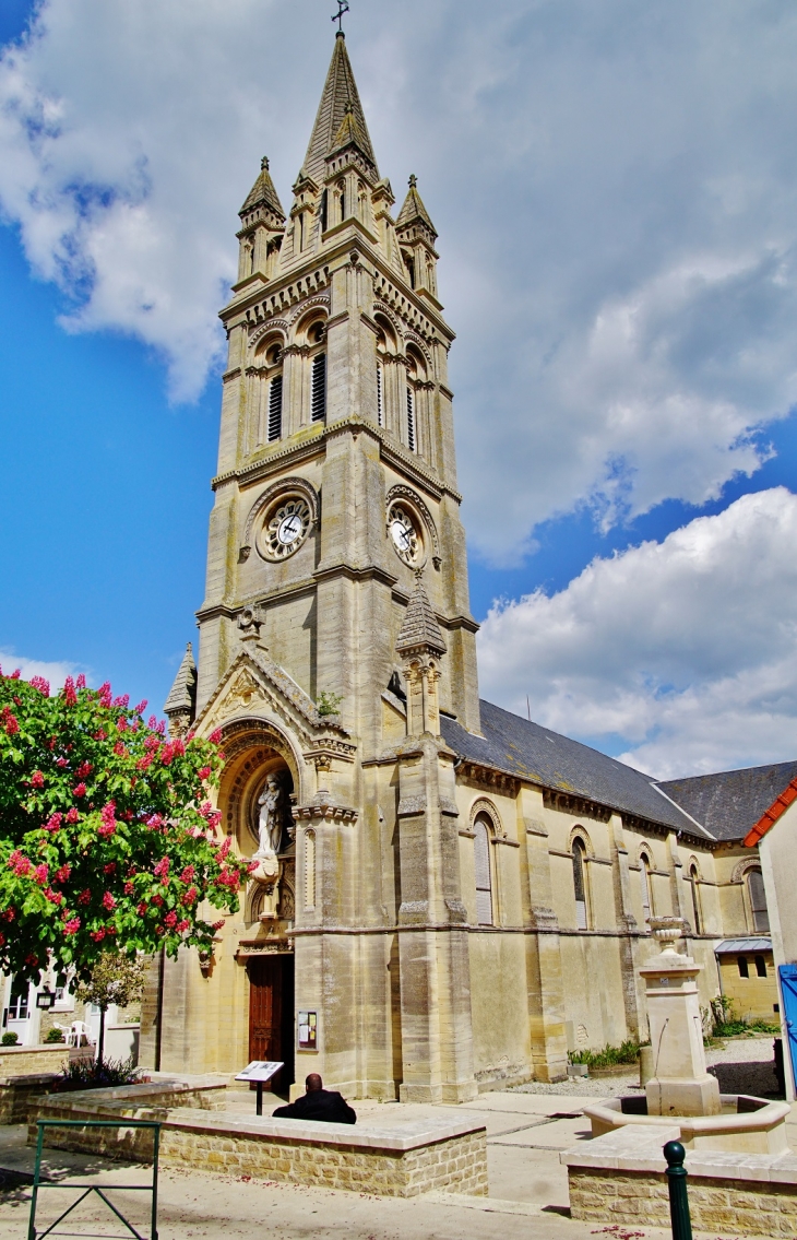 église St Pierre - Arromanches-les-Bains