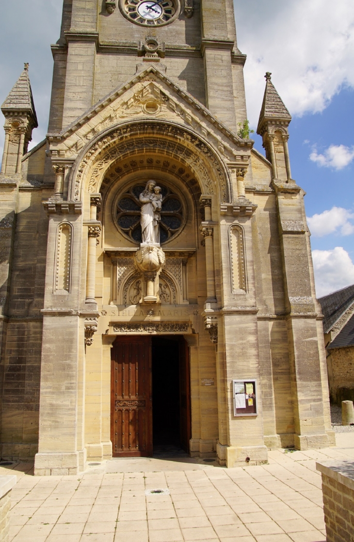 église St Pierre - Arromanches-les-Bains