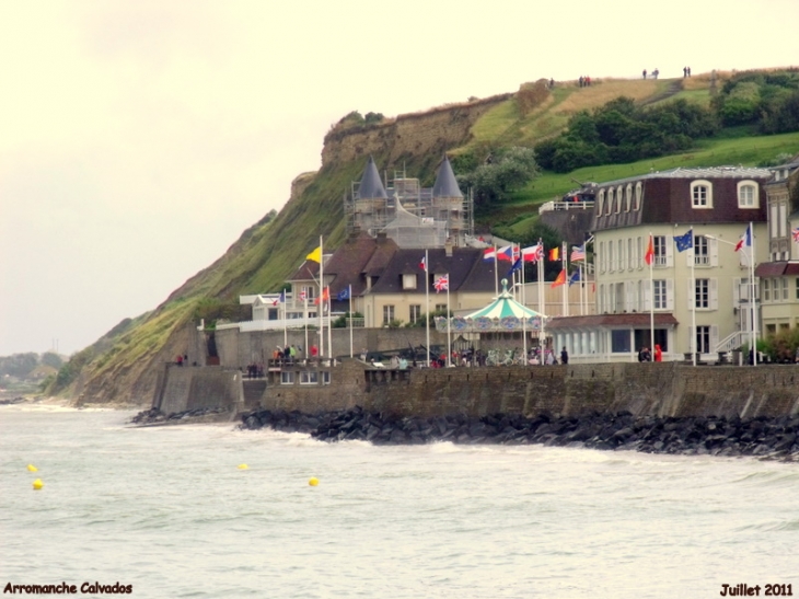 Arromanches  sur cette plage des milliers de soldats sont morts - Arromanches-les-Bains