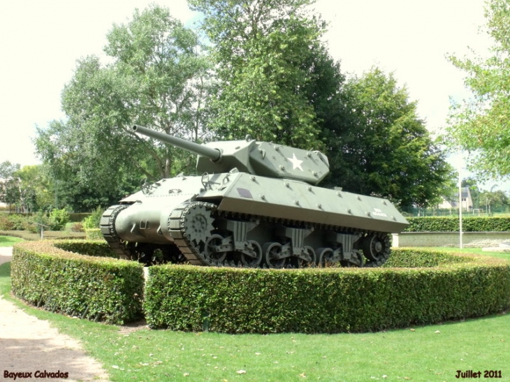 Char Destroyer M 10 devant le musée de la libération - Bayeux