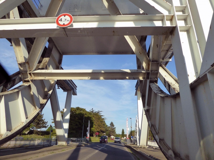 Le pont actuel vers Ranville - Bénouville