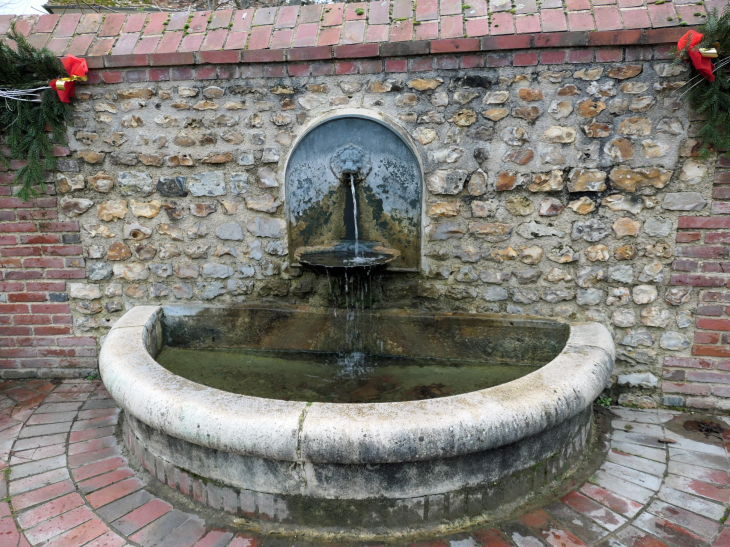 La fontaine - Blangy-le-Château