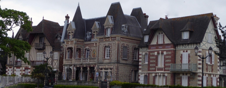 La place Marcel Proust - Cabourg