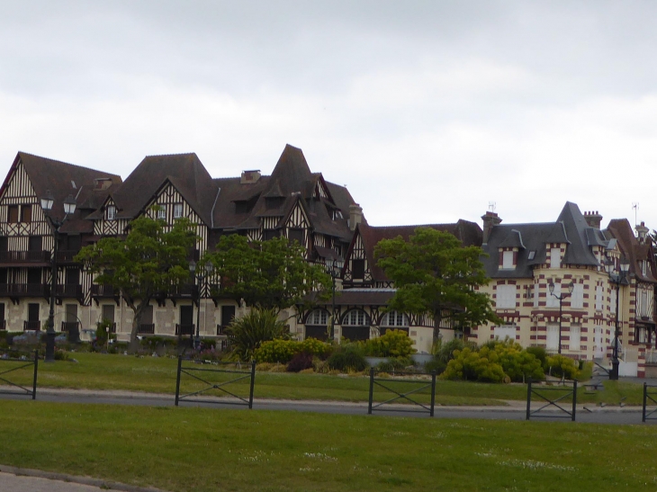 La place Marcel Proust - Cabourg