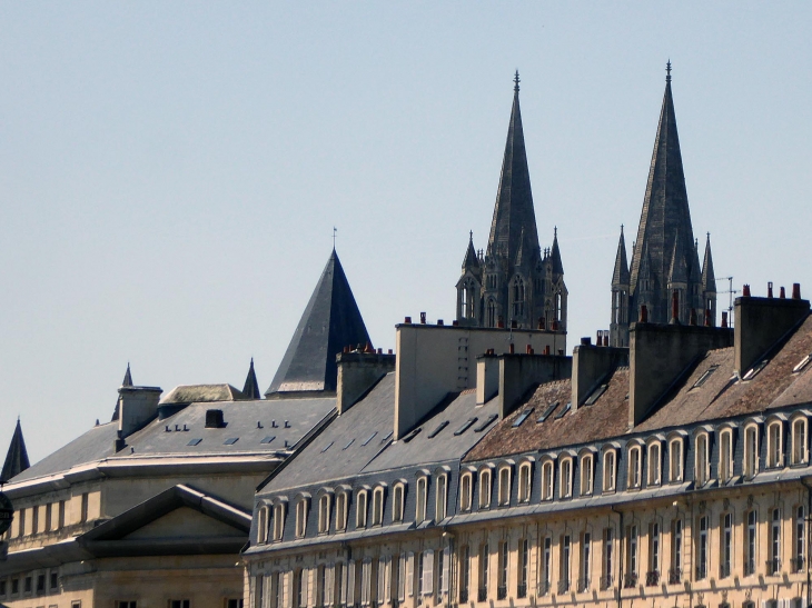 Abbaye aux Hommes : vue sur les clochers de l'église Saint Etienne - Caen