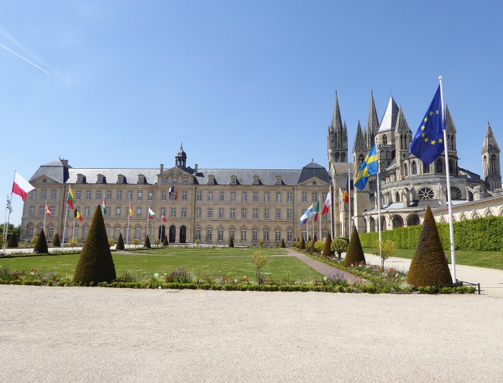 Abbaye aux Hommes : vue d'ensemble - Caen