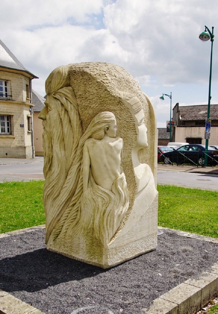 Sculpture - Caumont-l'Éventé