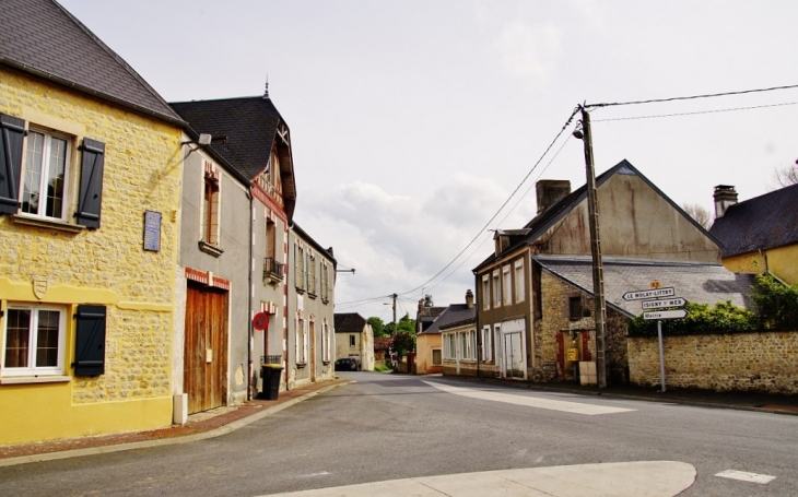 Le Village - Colombières