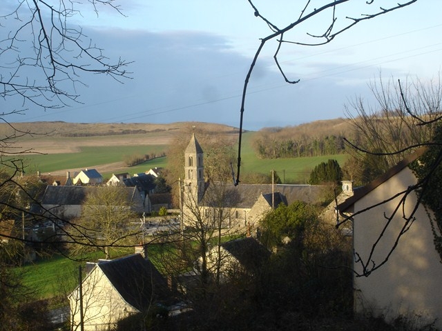  l'église de Commes Vue du Chemin aux ânes