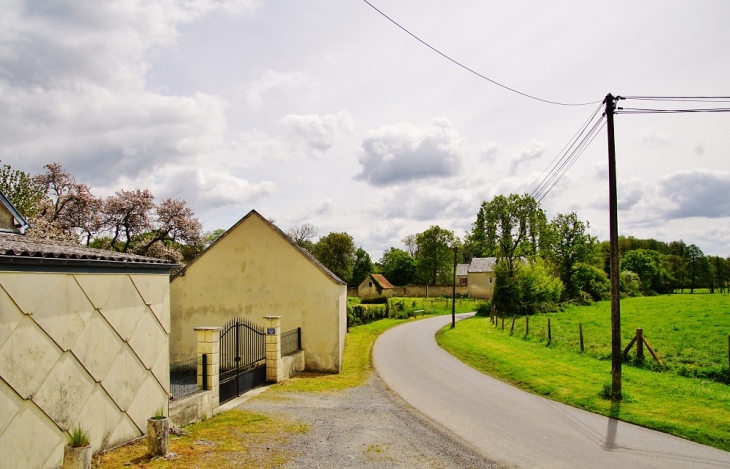 Le Village - Crouay