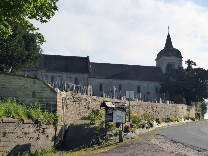 L'église - Fontaine-Henry