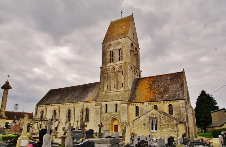 église St Martin - Formigny