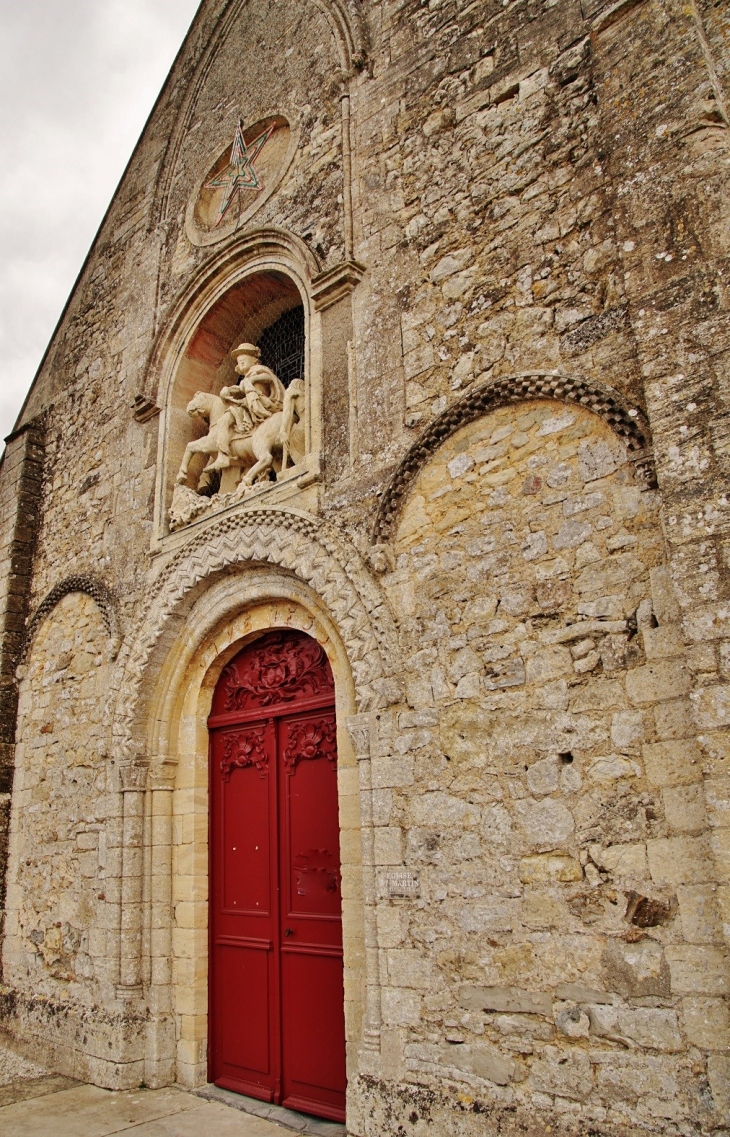 église St Martin - Formigny