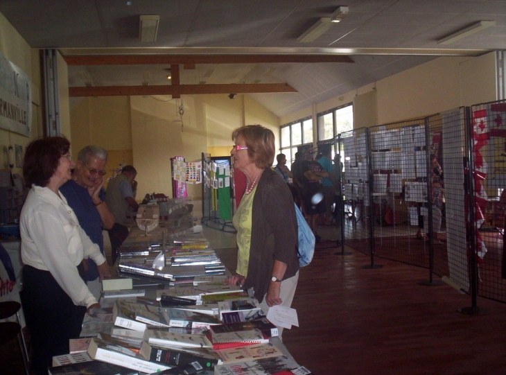 BIBLIOTHEQUE - Hermanville-sur-Mer