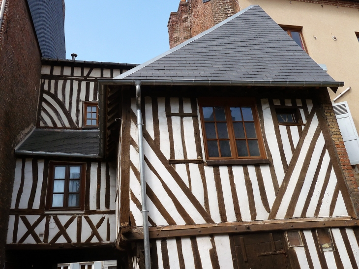 Place saint Léonard - Honfleur