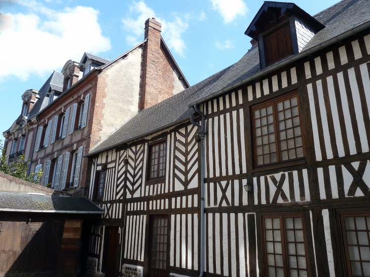 Deux styles de maisons - Honfleur