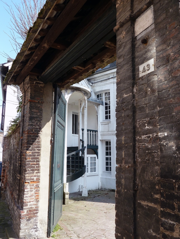 La rue du puits - Honfleur