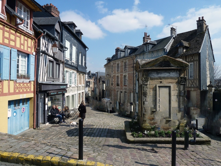 Place du puits - Honfleur