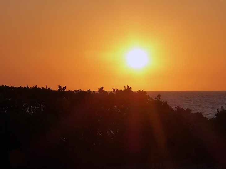 Coucher de soleil sur la Manche - Houlgate