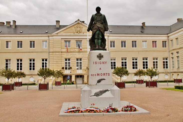 Monument-aux-Morts - Isigny-sur-Mer