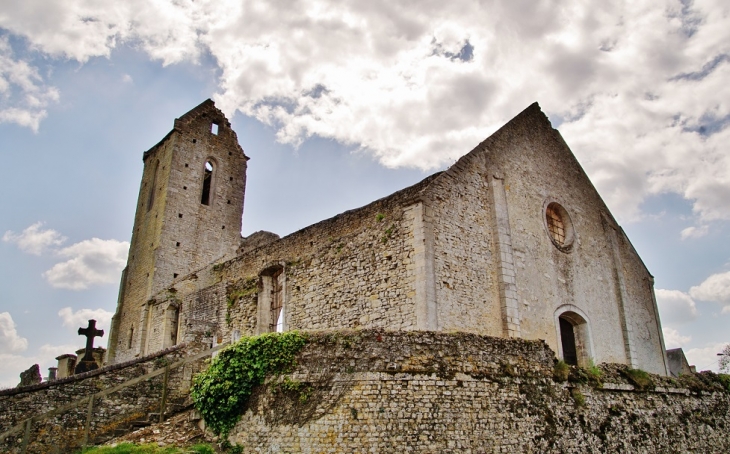 &église St Victor ( Ruines ) - Juaye-Mondaye