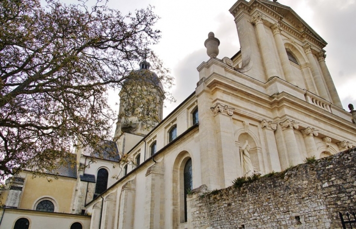 Abbaye Saint-Martin - Juaye-Mondaye