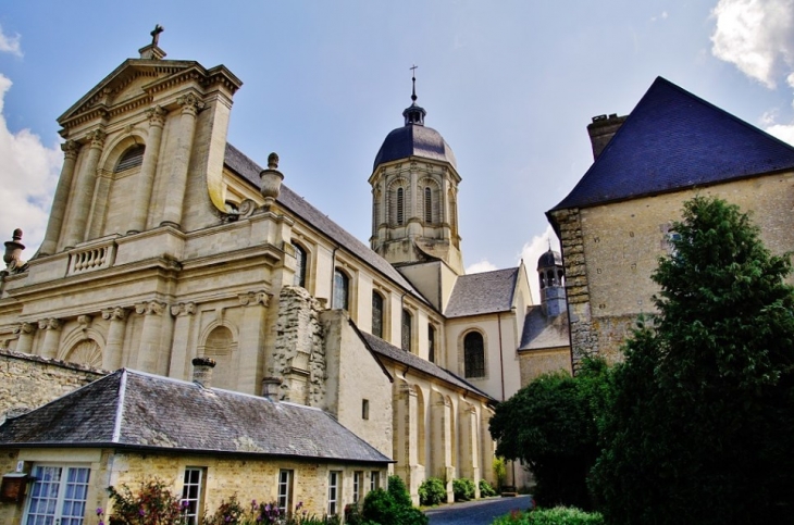 Abbaye Saint-Martin - Juaye-Mondaye