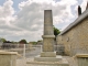 Photo précédente de Le Breuil-en-Bessin Monument-aux-Morts