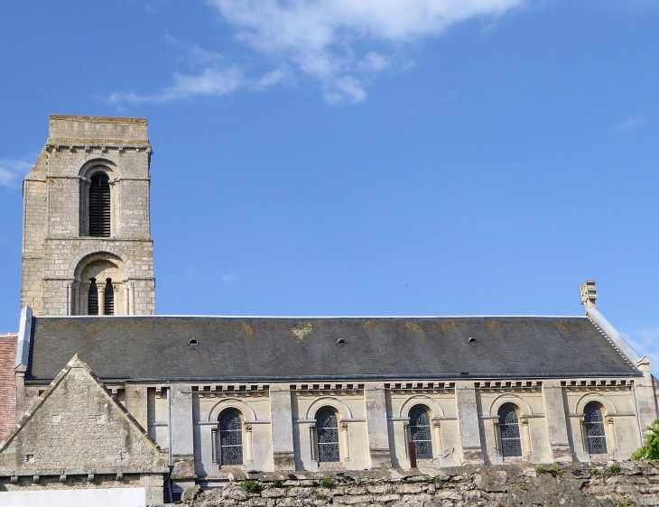 Photo à Lion-sur-Mer (14780) : L'église - Lion-sur-Mer, 341669 Communes.com