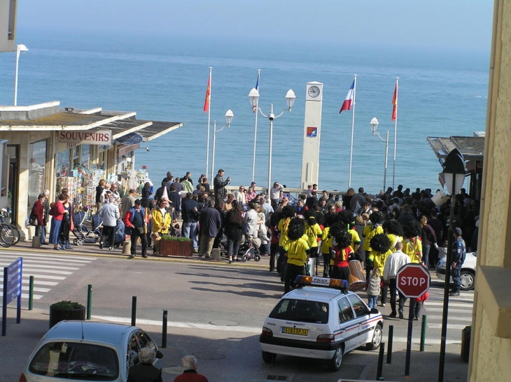 Le Place de Petit-Enfer - Luc-sur-Mer