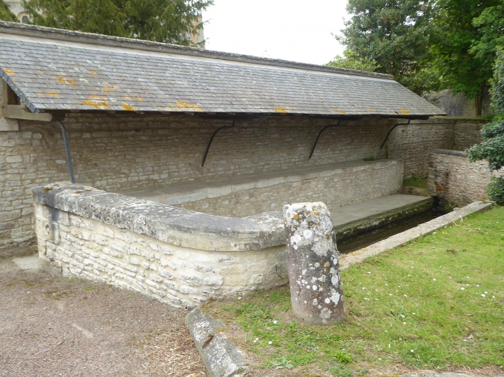 Le lavoir - Meuvaines