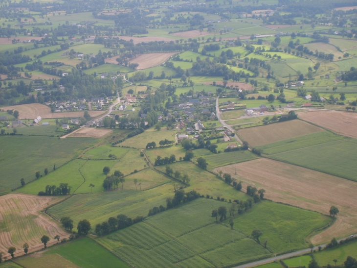 Vue du bourg - Roullours