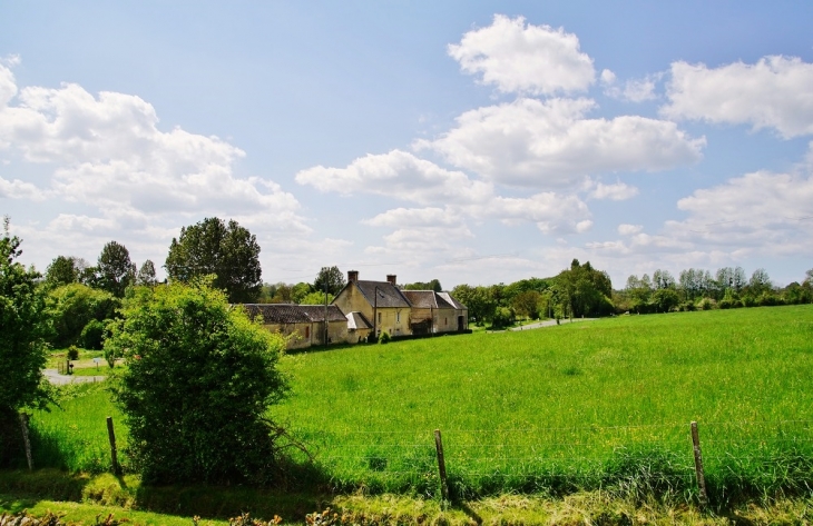 Le Village - Ryes