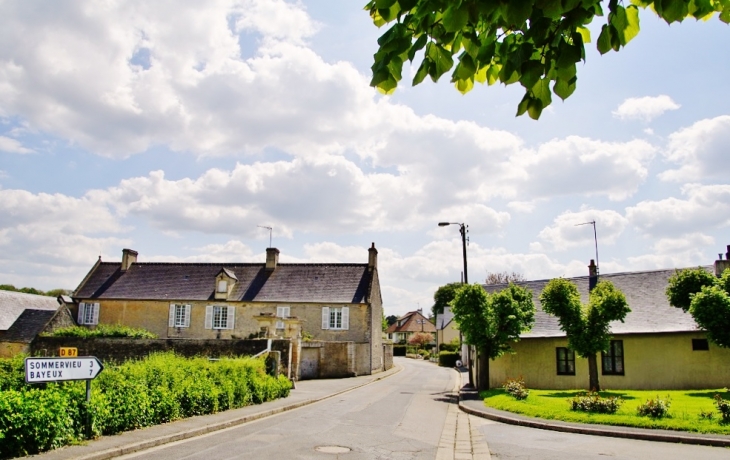 Le Village - Ryes