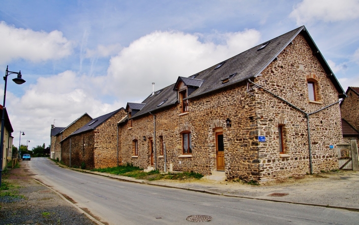 Le Village - Sainte-Marguerite-d'Elle