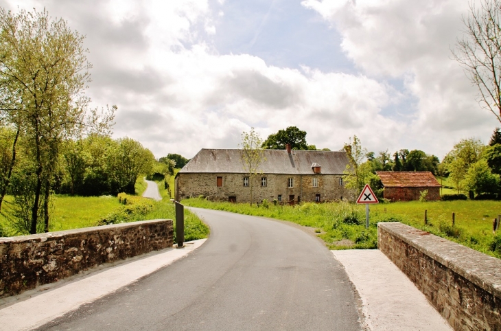 Le Village - Sainte-Marguerite-d'Elle