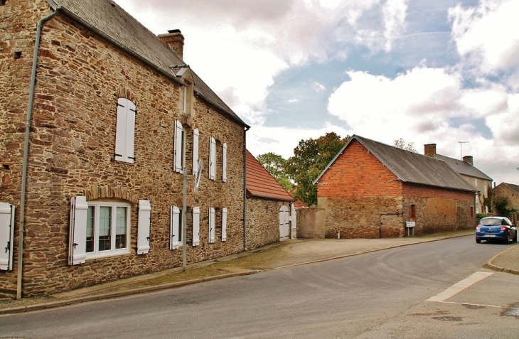 Le Village - Sainte-Marguerite-d'Elle