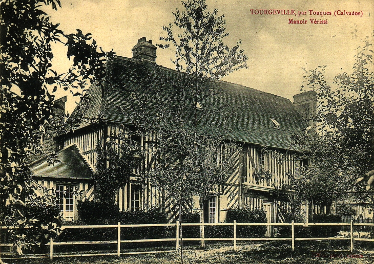 Bonjour, Cette photo montre le manoir que possédait mon grand-père au début du XXème siècle à Tourgéville. Ce manoir existe-t-il toujours, et dans l'affirmative où est-il situé exactement? Merci. Jean Verissi