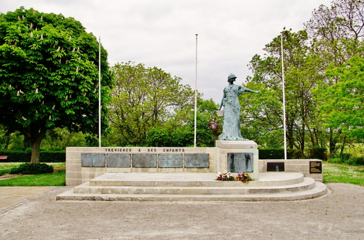 Monument-aux-Morts - Trévières