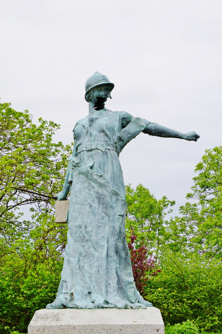 Monument-aux-Morts ( Détail ) - Trévières