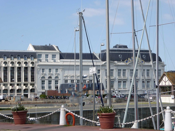 Le casino - Trouville-sur-Mer