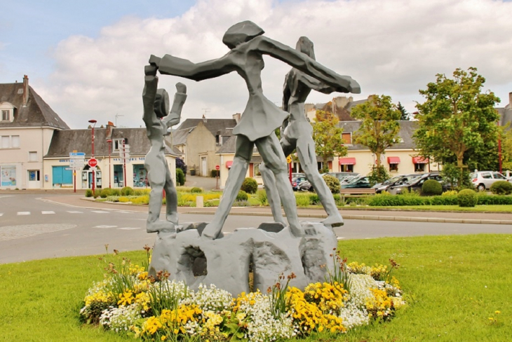 Sculpture - Villers-Bocage