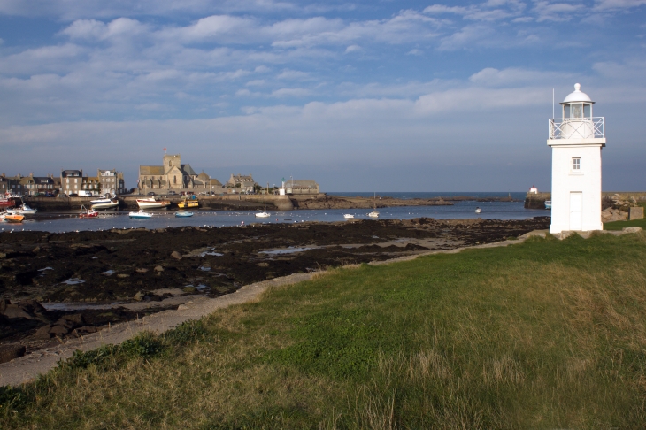 Le port vu du phare - Barfleur